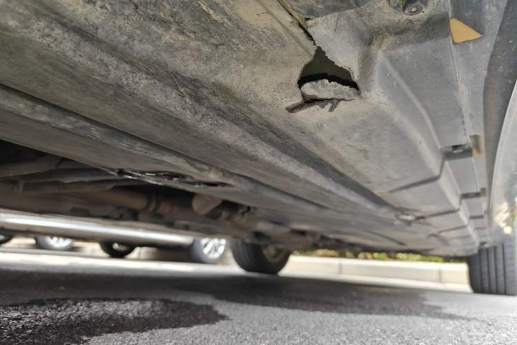 Used Mercedes-Benz R-Class 2011 R 300 L Business Model Chassis Front Left