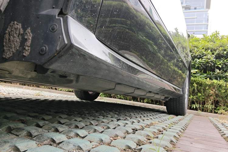 Used Mercedes-Benz R-Class 2011 R 300 L Business Model Chassis Front Left