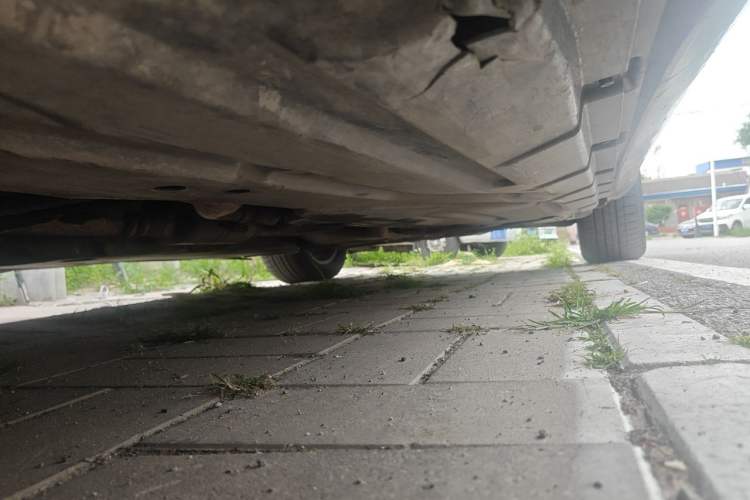Used Mercedes-Benz R-Class  Chassis Front Left