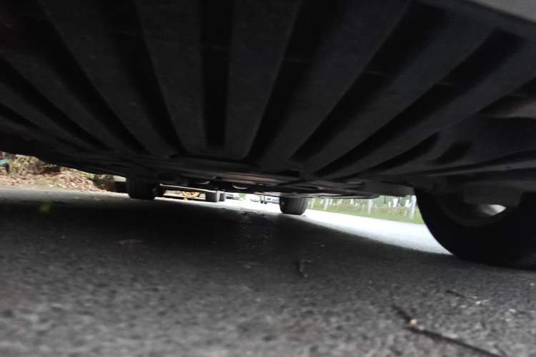 Used Mercedes-Benz R-Class 2011 R 350 L 4MATIC Chassis Front