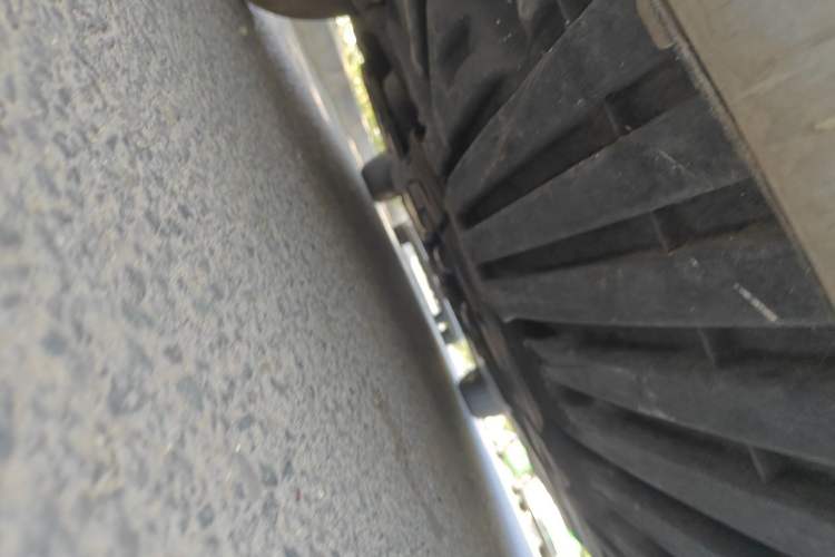 Used Mercedes-Benz R-Class 2011 R 350 L 4MATIC Chassis Front