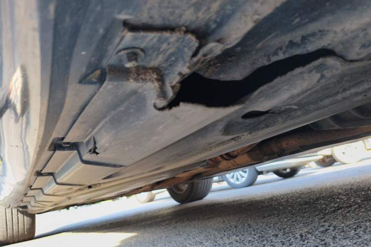 Used Mercedes-Benz R-Class 2011 R 300 L Business Model Chassis Front Right