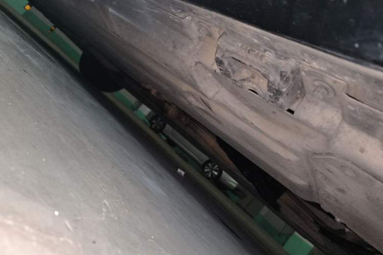 Used Mercedes-Benz R-Class 2011 R 300 L Business Model Chassis Front Right