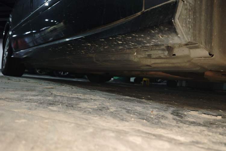 Used Mercedes-Benz R-Class 2011 R 300 L Business Model Chassis Front Right
