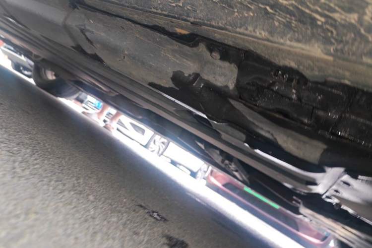 Used Mercedes-Benz R-Class 2011 R 300 L Business Model Chassis Front Right