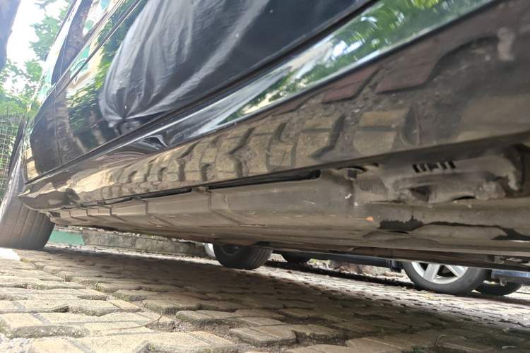 Used Mercedes-Benz R-Class 2011 R 300 L Business Model Chassis Front Right