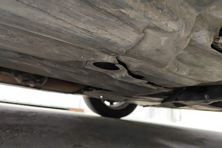 Used Mercedes-Benz R-Class 2011 R 300 L Business Model Chassis Front Right