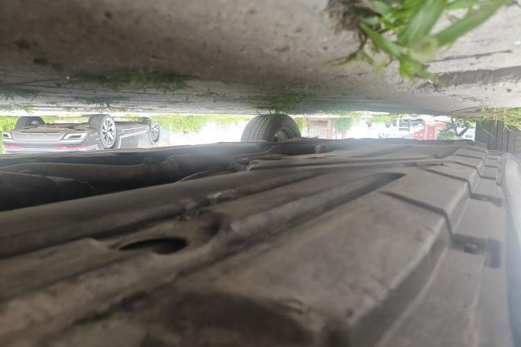 Used Mercedes-Benz R-Class  Chassis Front Right