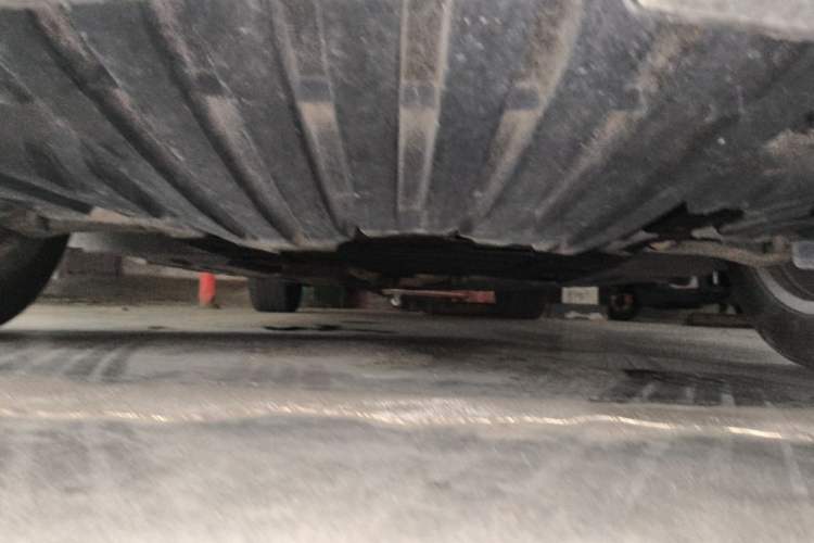 Used Mercedes-Benz R-Class 2011 R 350 L 4MATIC Chassis Front