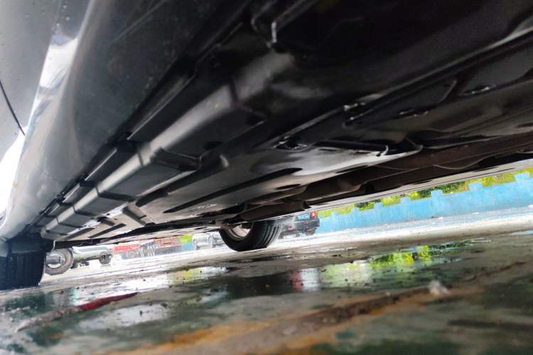 Used Mercedes-Benz R-Class 2011 R 350 L 4MATIC Chassis Rear Left