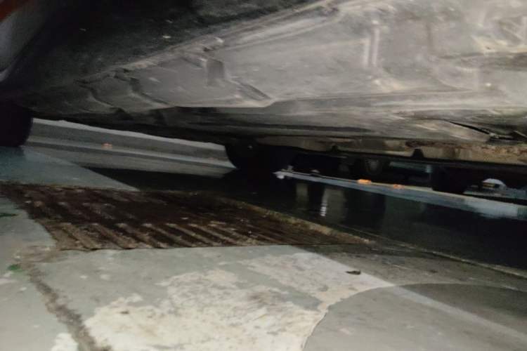 Used Mercedes-Benz R-Class 2011 R 350 L 4MATIC Chassis Rear Left