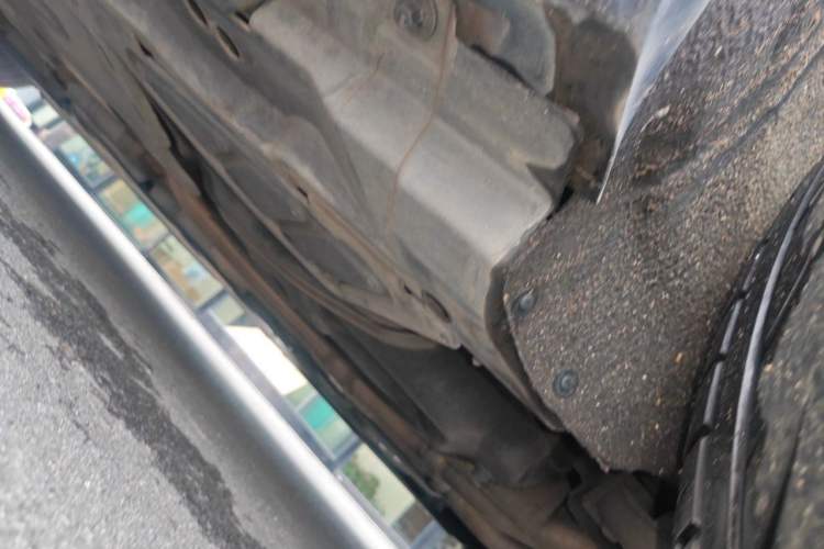 Used Mercedes-Benz R-Class 2011 R 300 L Business Model Chassis Rear Left