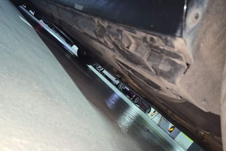 Used Mercedes-Benz R-Class 2011 R 300 L Business Model Chassis Rear Left