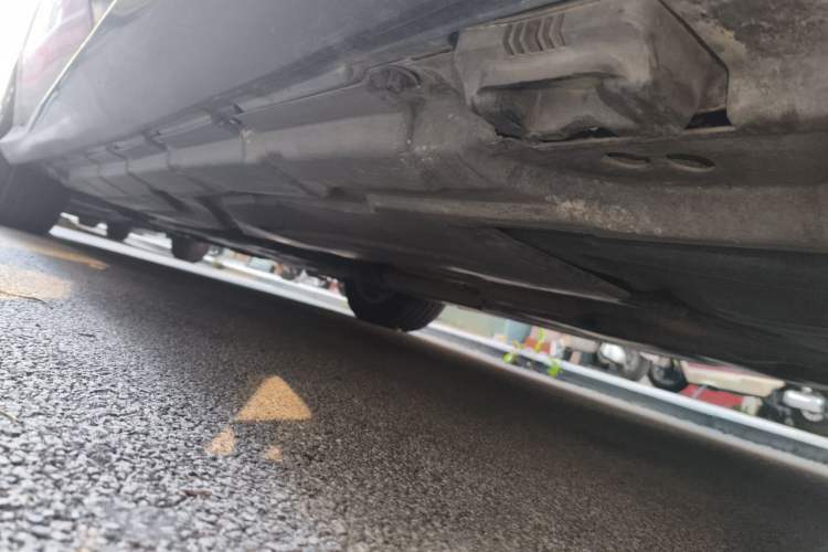Used Mercedes-Benz R-Class 2011 R 350 L 4MATIC Chassis Rear Left
