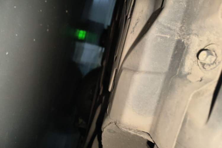 Used Mercedes-Benz R-Class 2011 R 350 L 4MATIC Chassis Rear Left