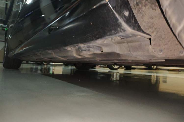 Used Mercedes-Benz R-Class 2011 R 350 L 4MATIC Chassis Rear Left