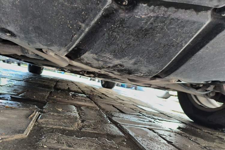 Used Mercedes-Benz R-Class 2011 R 350 L 4MATIC Chassis Rear