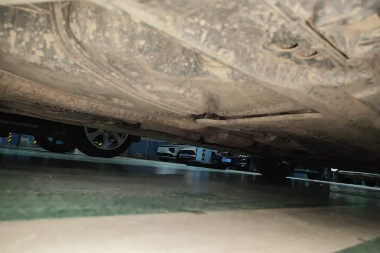 Used Mercedes-Benz R-Class 2011 R 350 L 4MATIC Chassis Rear Right