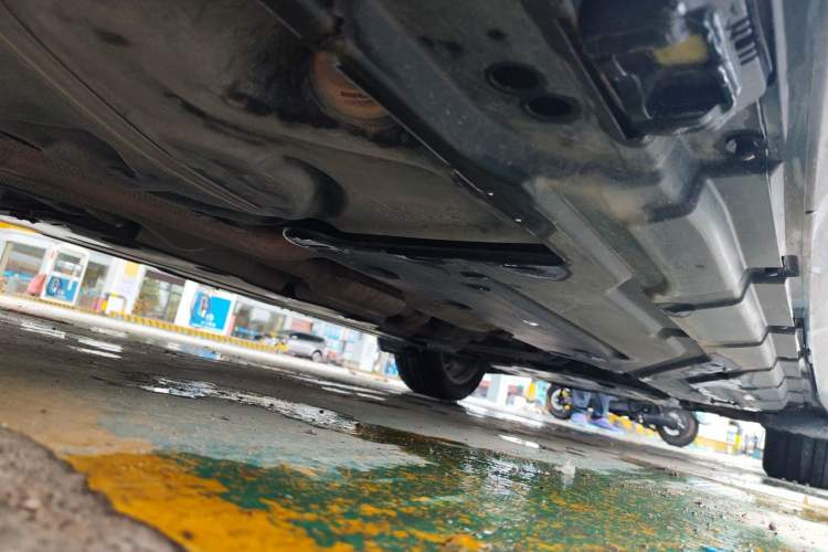 Used Mercedes-Benz R-Class 2011 R 350 L 4MATIC Chassis Rear Right