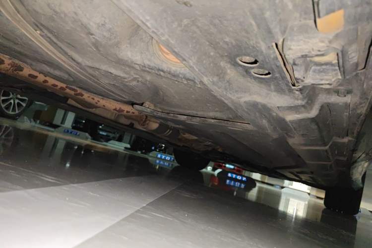 Used Mercedes-Benz R-Class 2011 R 350 L 4MATIC Chassis Rear Right