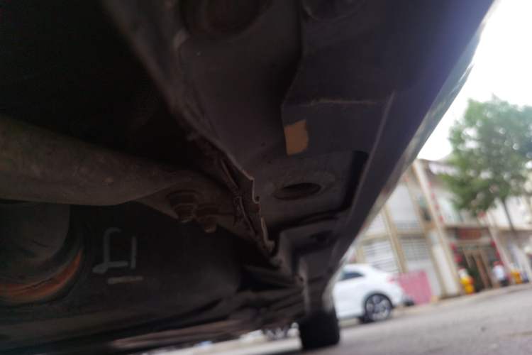 Used Mercedes-Benz R-Class 2011 R 350 L 4MATIC Chassis Rear Right