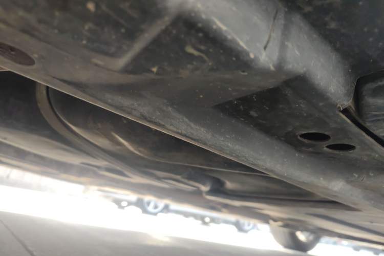 Used Mercedes-Benz R-Class 2011 R 350 L 4MATIC Chassis Rear Right