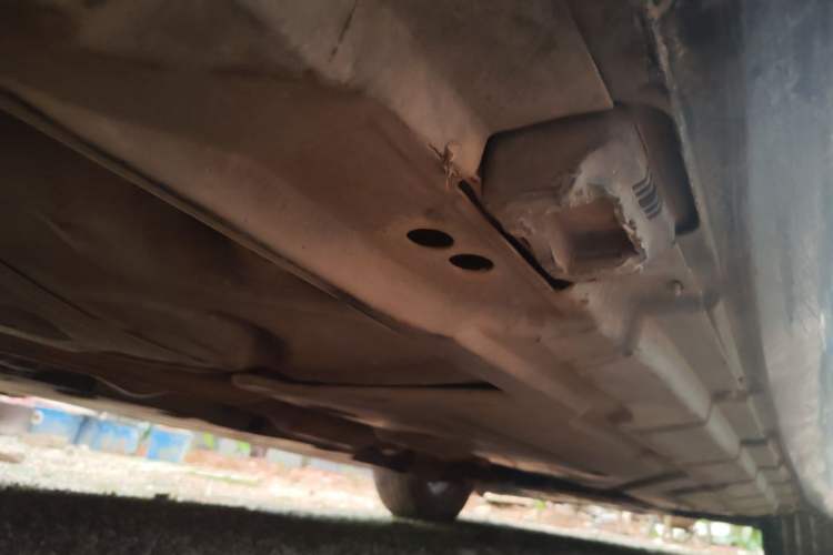 Used Mercedes-Benz R-Class 2011 R 350 L 4MATIC Chassis Rear Right