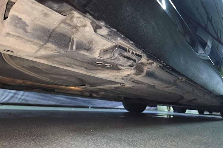 Used Mercedes-Benz R-Class 2011 R 300 L Business Model Chassis Rear Right