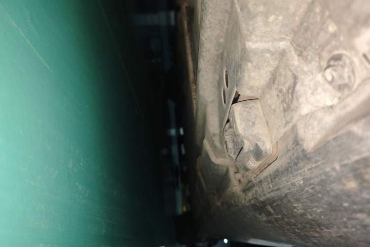 Used Mercedes-Benz R-Class 2011 R 350 L 4MATIC Chassis Rear Right