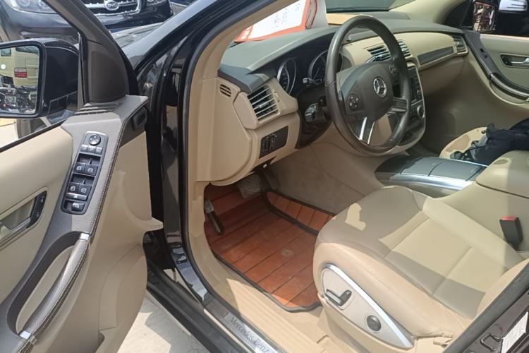 Used Mercedes-Benz R-Class 2011 R 300 L Business Model Driver Seat