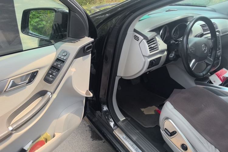Used Mercedes-Benz R-Class 2011 R 300 L Business Model Driver Seat