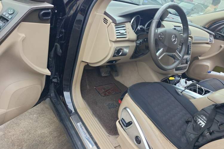 Used Mercedes-Benz R-Class 2011 R 300 L Business Model Driver Seat