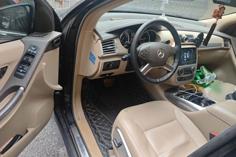 Used Mercedes-Benz R-Class 2011 R 300 L Business Model Driver Seat