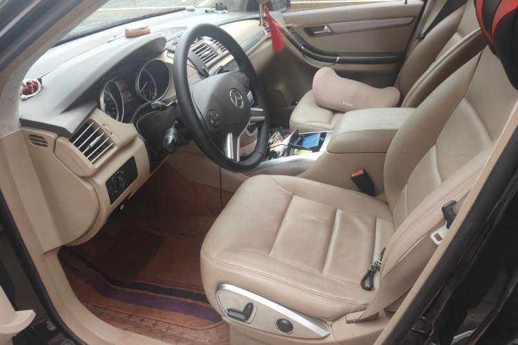 Used Mercedes-Benz R-Class 2011 R 300 L Business Model Driver Seat