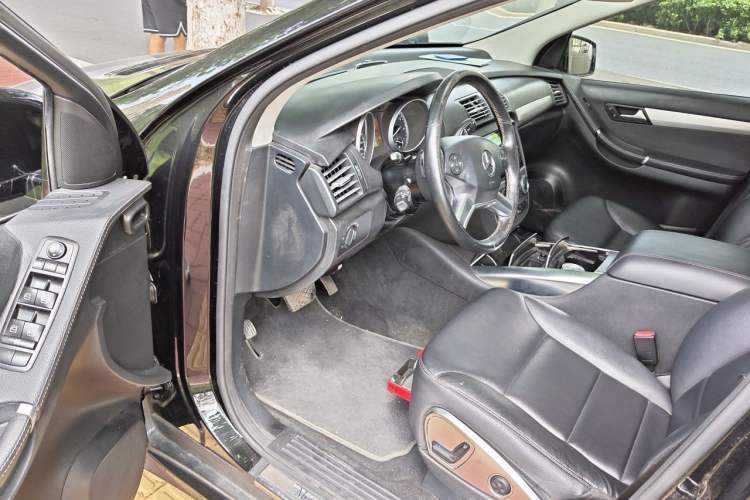 Used Mercedes-Benz R-Class 2011 R 300 L Business Model Driver Seat