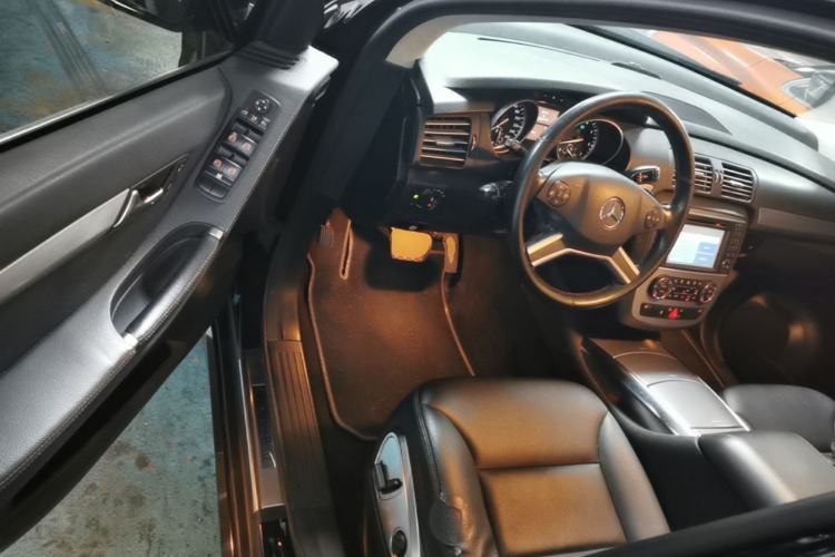 Used Mercedes-Benz R-Class 2011 R 300 L Business Model Driver Seat