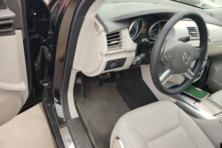 Used Mercedes-Benz R-Class 2011 R 300 L Business Model Driver Seat