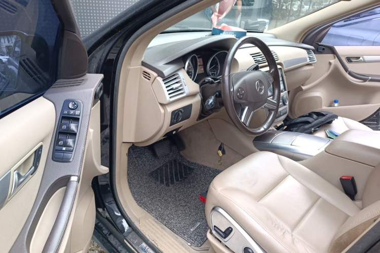 Used Mercedes-Benz R-Class 2011 R 300 L Business Model Driver Seat