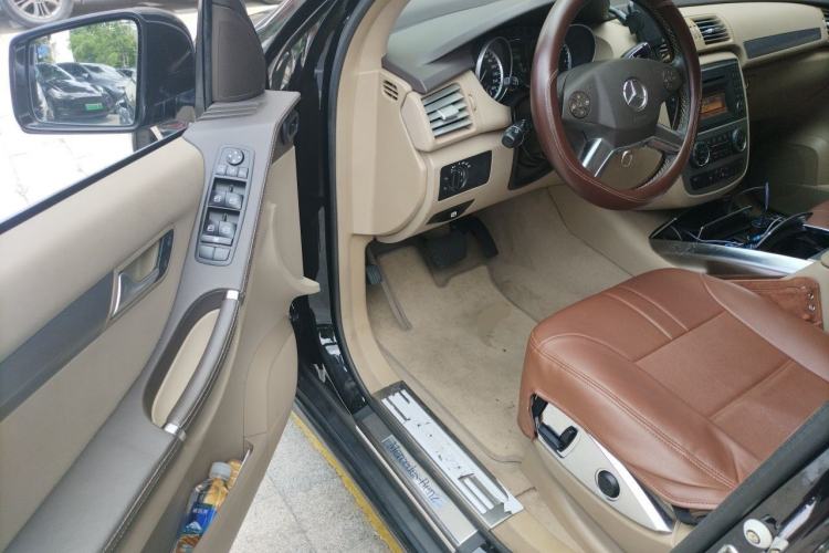 Used Mercedes-Benz R-Class 2011 R 300 L Business Model Driver Seat