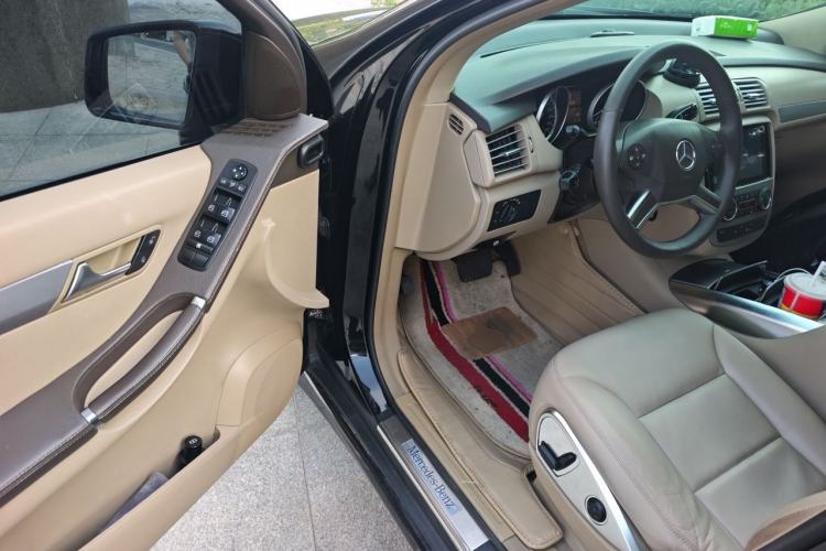 Used Mercedes-Benz R-Class 2011 R 300 L Business Model Driver Seat