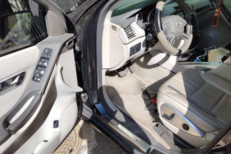 Used Mercedes-Benz R-Class 2011 R 350 L 4MATIC Driver Seat