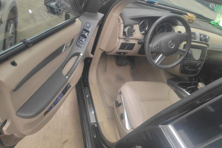 Used Mercedes-Benz R-Class 2011 R 300 L Business Model Driver Seat