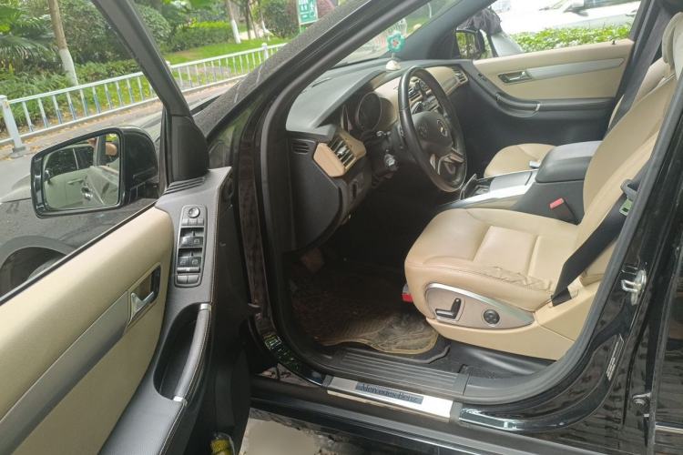 Used Mercedes-Benz R-Class 2011 R 300 L Business Model Driver Seat