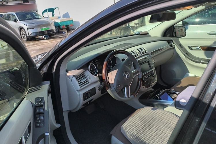 Used Mercedes-Benz R-Class 2011 R 350 L 4MATIC Driver Seat