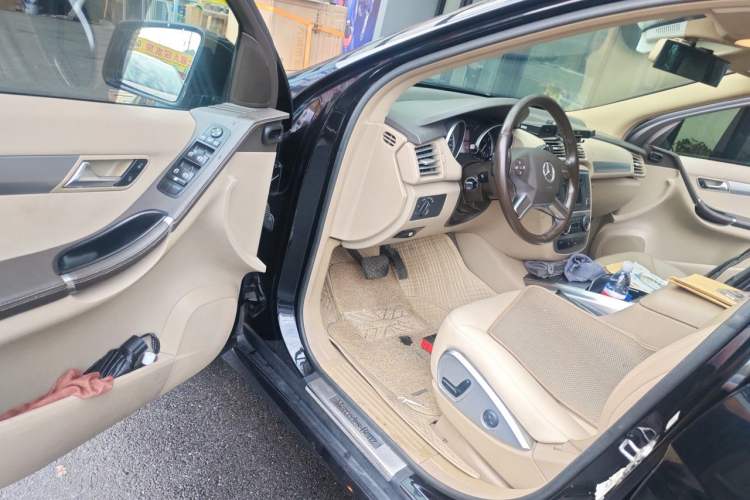 Used Mercedes-Benz R-Class 2011 R 300 L Business Model Driver Seat