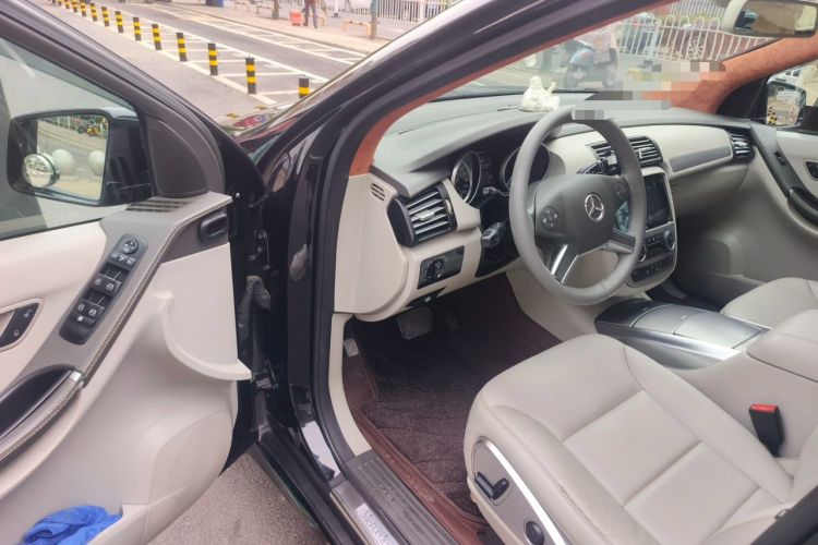Used Mercedes-Benz R-Class 2011 R 300 L Business Model Driver Seat