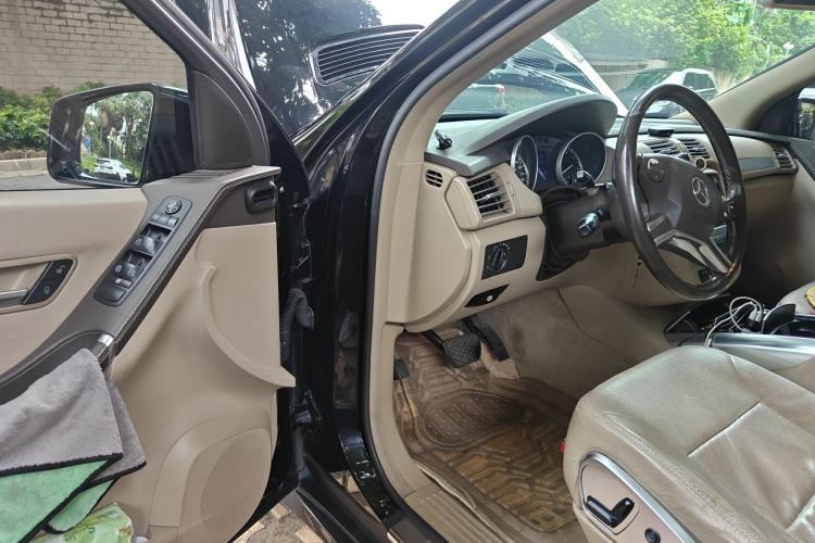 Used Mercedes-Benz R-Class 2011 R 300 L Business Model Driver Seat