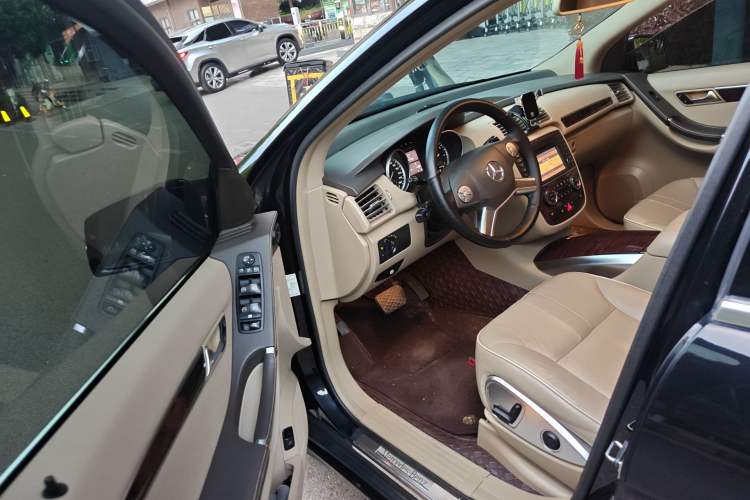 Used Mercedes-Benz R-Class 2011 R 350 L 4MATIC Driver Seat