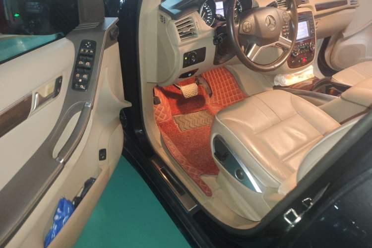 Used Mercedes-Benz R-Class 2011 R 350 L 4MATIC Driver Seat