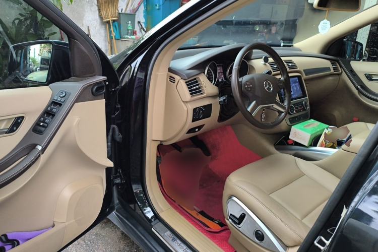 Used Mercedes-Benz R-Class 2011 R 300 L Business Model Driver Seat